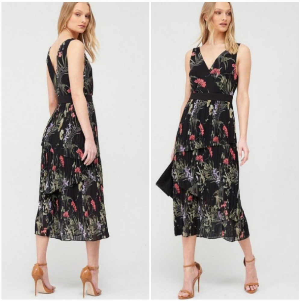 🍒NWOT🍒 TED BAKER TIERED PLEATED MIDI DRESS